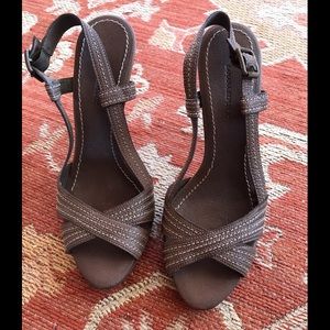 NWOT Banana Republic leather heels  (size 7.5)